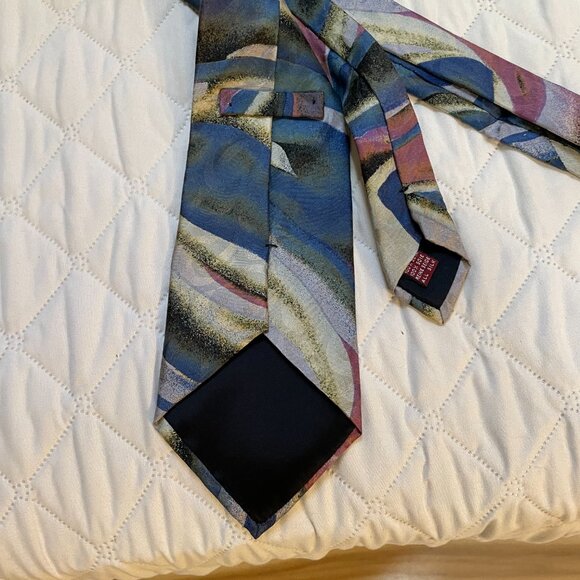 Custom Tie Handmade in Italy of 100% Silk Abstract design in Multiple Colors - Picture 2 of 5